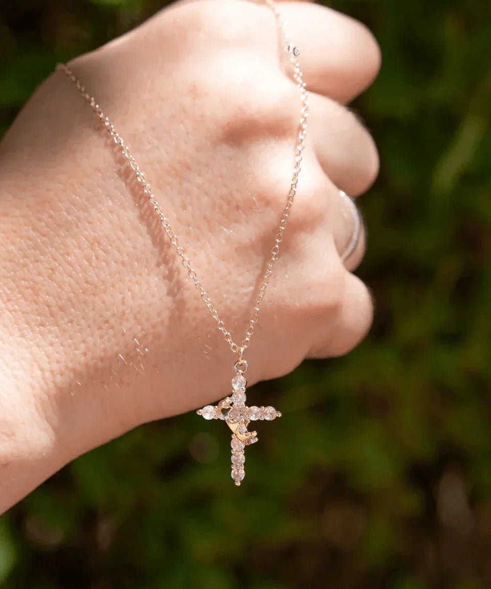 Salvador | Collar de Cristo Crucificado