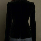 Mayra | Blazer sastre con bordado floral en solapas