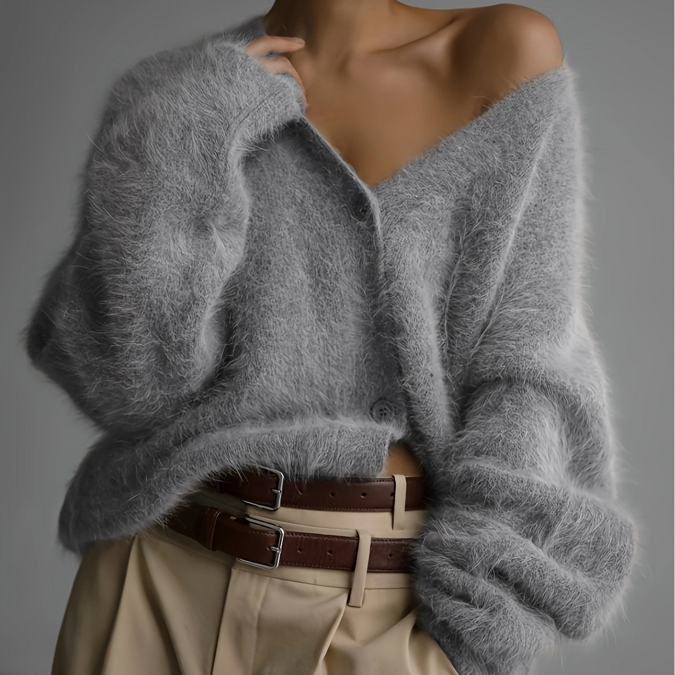 María | Suéter con cuello en V, gris