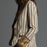 Alondra | Blazer de rayas con solapas estampadas