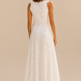 Della | Elegante vestido maxi bordado
