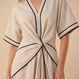 Elvi | Vestido ligero con detalle retorcido
