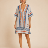 Vestido corto bordado azul y naranja