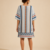 Vestido corto bordado azul y naranja