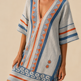 Vestido corto bordado azul y naranja