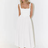 María | Vestido midi fluido con escote cuadrado