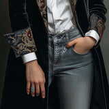 Laura | Blazer entallado con estampado barroco